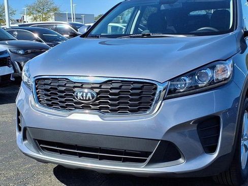 Used 2020 Kia Sorento LX image 19