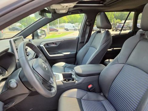 Used 2022 Toyota RAV4 XSE w/ XSE Grade Weather Package AWD/4WD image 22