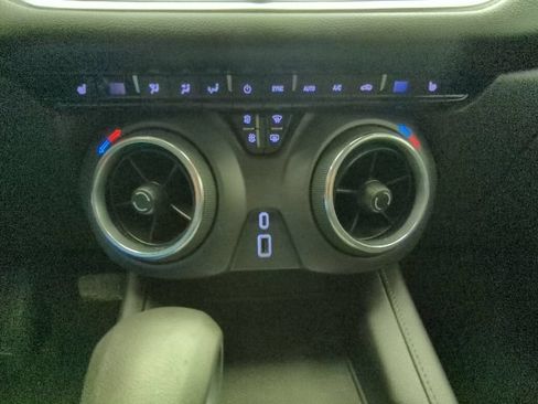 Used 2021 Chevrolet Blazer LT AWD/4WD image 19