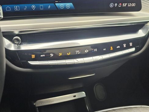 Used 2023 Cadillac Lyriq 2WD image 34