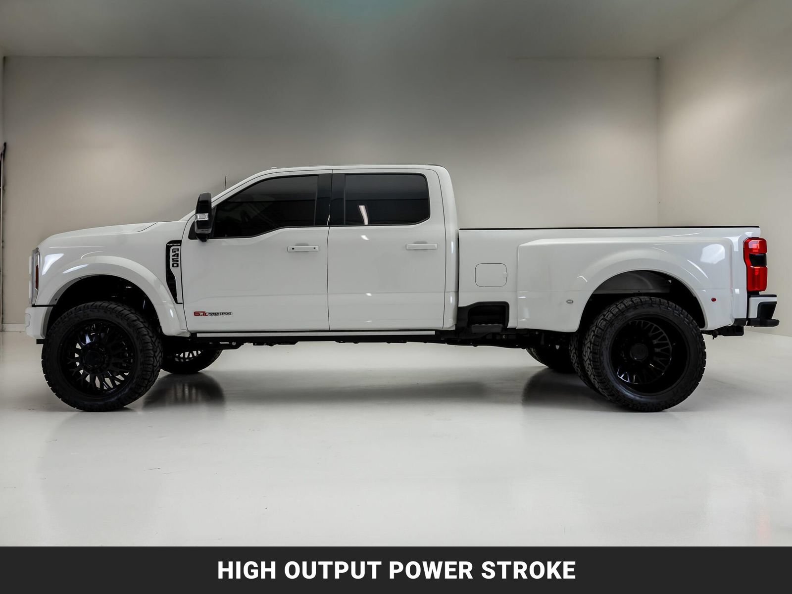 Used 2026 Ford F450 Platinum w/ FX4 Off-Road Package AWD/4WD image 5