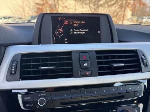 Used 2017 BMW 320i xDrive Sedan image 6