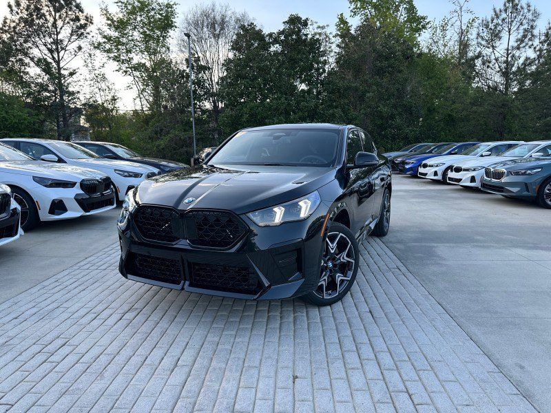 New 2026 BMW X2 xDrive28i w/ Technology Package AWD/4WD image 1