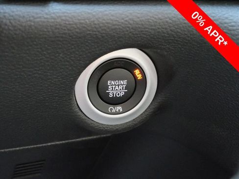 New 2026 Chrysler Pacifica Select FWD image 32