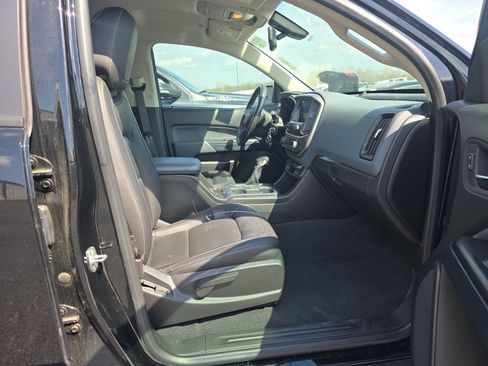 Used 2022 Chevrolet Colorado Z71 w/ Z71 Midnight Edition image 15