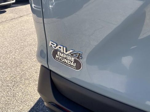 Used 2023 Toyota RAV4 XLE image 6