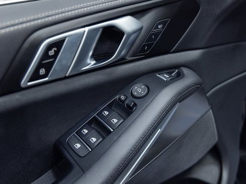 Certified 2022 BMW X5 xDrive40i w/ Premium Package image 12