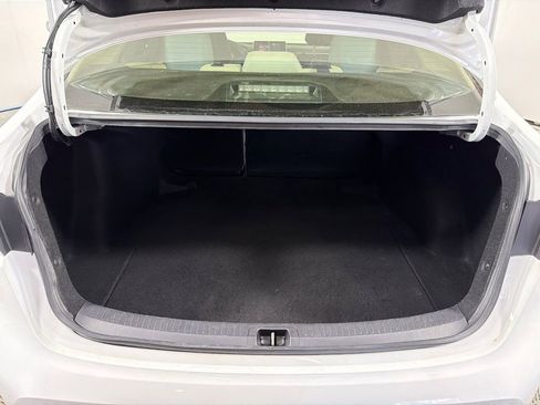 Used 2020 Toyota Corolla LE image 18