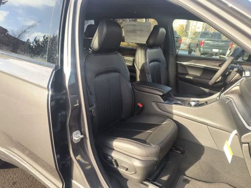 New 2025 Jeep Grand Cherokee L Limited w/ Luxury Tech Group II image 26