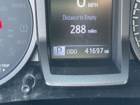 Used 2019 Toyota Tacoma TRD Pro AWD/4WD image 28