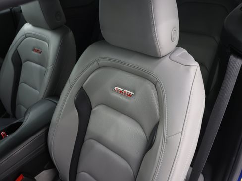 Used 2018 Chevrolet Camaro SS w/ LPO, Ground Effects Package RWD image 37