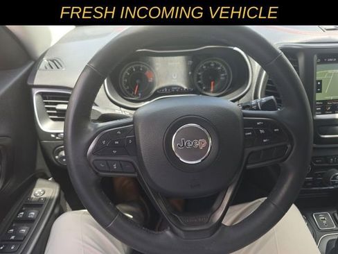 Used 2022 Jeep Cherokee Trailhawk w/ Sound & Nav Group AWD/4WD image 12