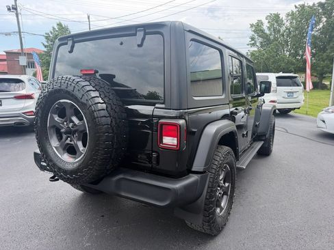 Used 2022 Jeep Wrangler Unlimited Sport AWD/4WD image 5