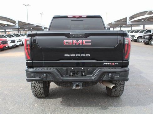 Used 2024 GMC Sierra 2500 AT4X w/ AT4X AEV Edition image 4