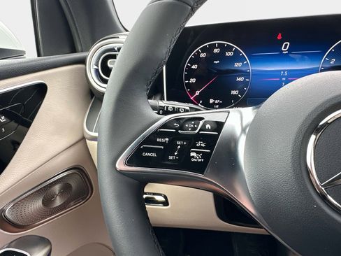New 2026 Mercedes-Benz GLC 300 image 29