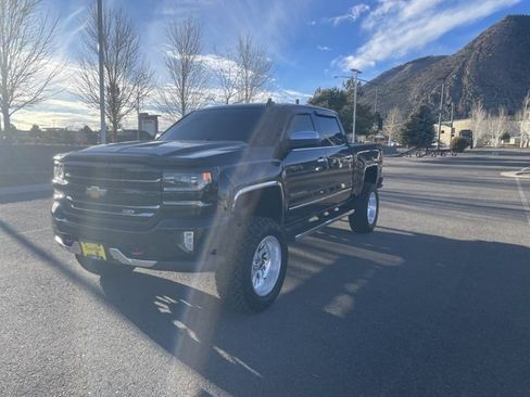 Used 2017 Chevrolet Silverado 1500 LTZ Z71 image 10