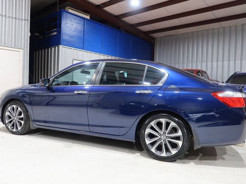 Used 2015 Honda Accord Sport image 2