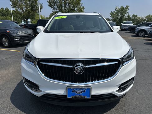 Used 2019 Buick Enclave Essence image 9