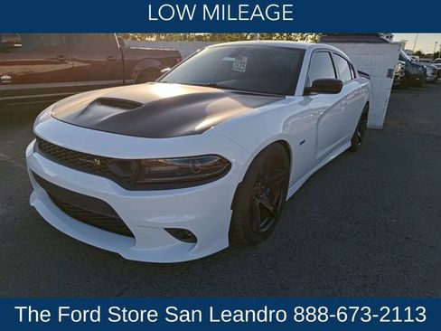 Used 2020 Dodge Charger Scat Pack RWD image 3