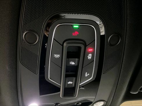 Used 2024 Audi SQ5 Premium Plus w/ Premium Plus Package image 25