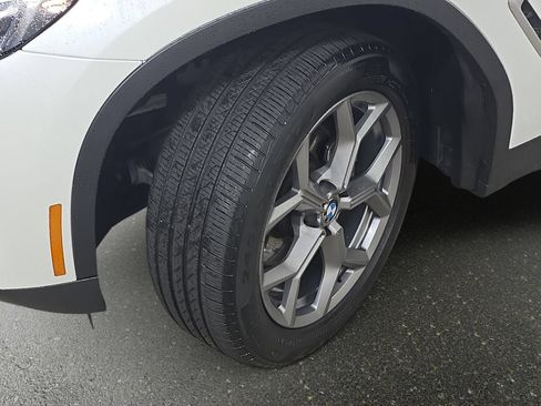 Certified 2025 BMW X4 xDrive30i w/ Premium Package AWD/4WD image 33
