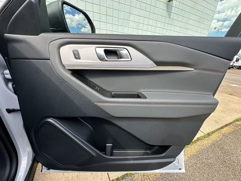 New 2026 Ford Explorer Active image 21