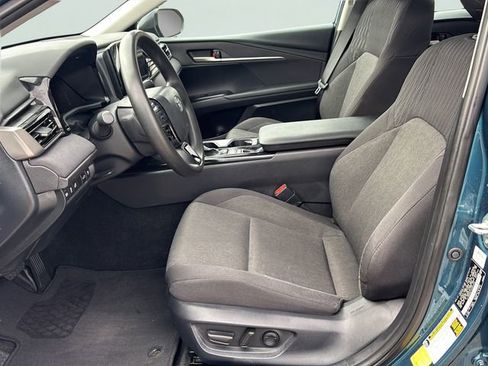 Used 2025 Toyota Camry LE w/ Convenience Package image 21