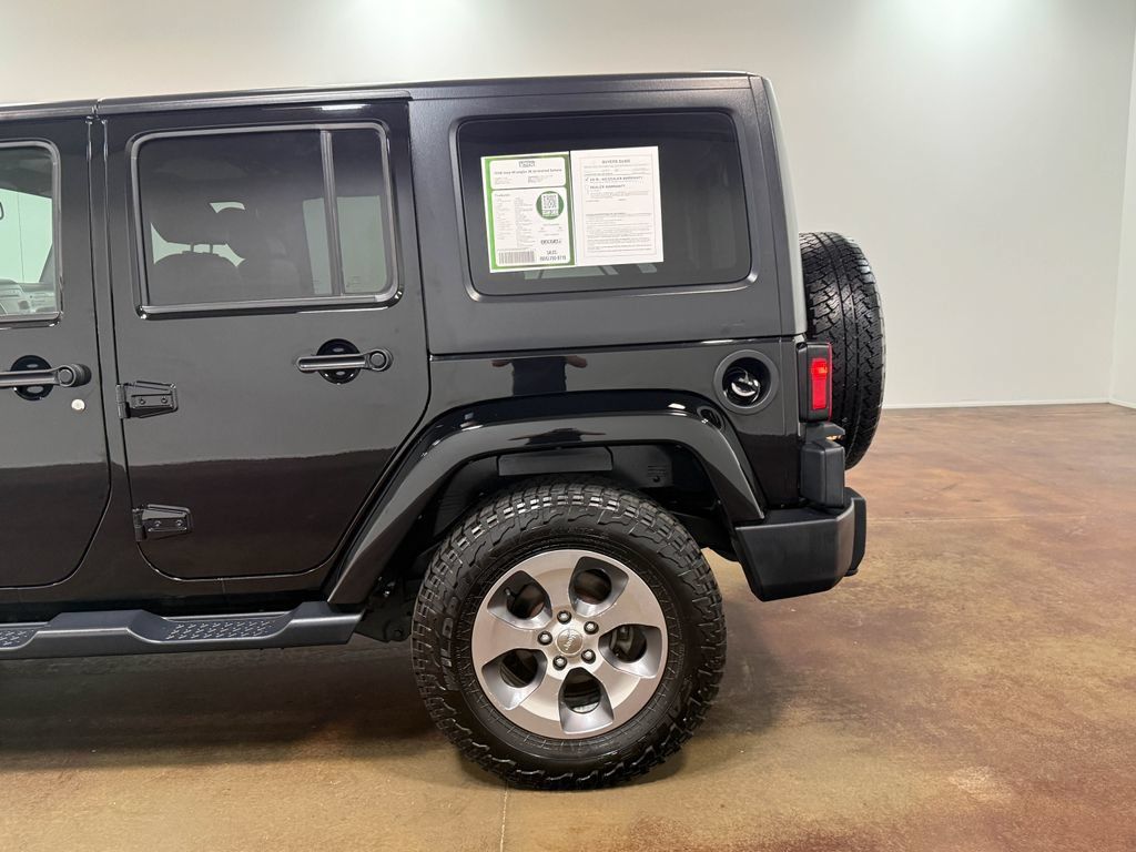 Used 2018 Jeep Wrangler Unlimited Sahara AWD/4WD image 36
