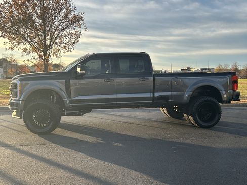 Used 2025 Ford F450 Platinum image 6