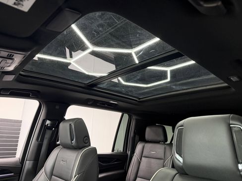 Used 2022 Cadillac Escalade ESV Sport w/ Touring Package AWD/4WD image 5