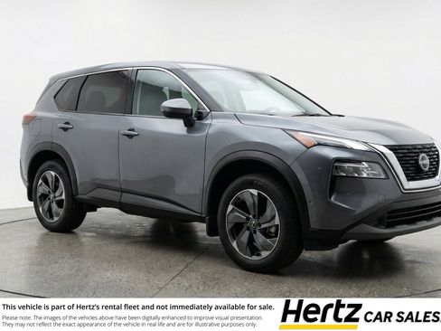 Used 2025 Nissan Rogue SV image 1