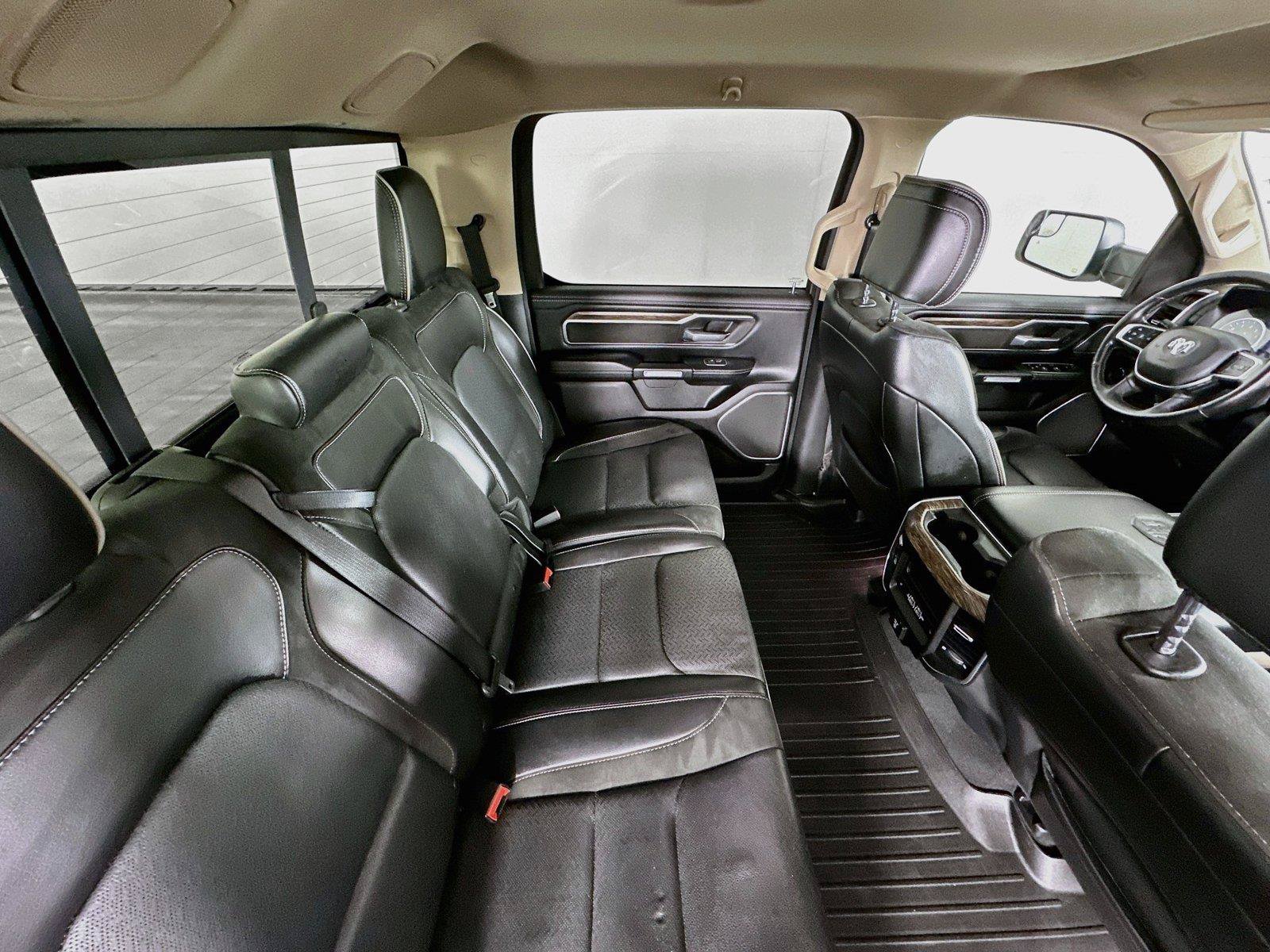 Used 2019 RAM 1500 Laramie AWD/4WD image 27