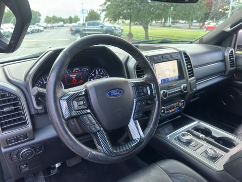 Used 2020 Ford Expedition Max XLT w/ Equipment Group 202A AWD/4WD image 23