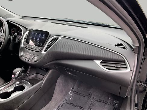 Used 2023 Chevrolet Malibu RS FWD image 18