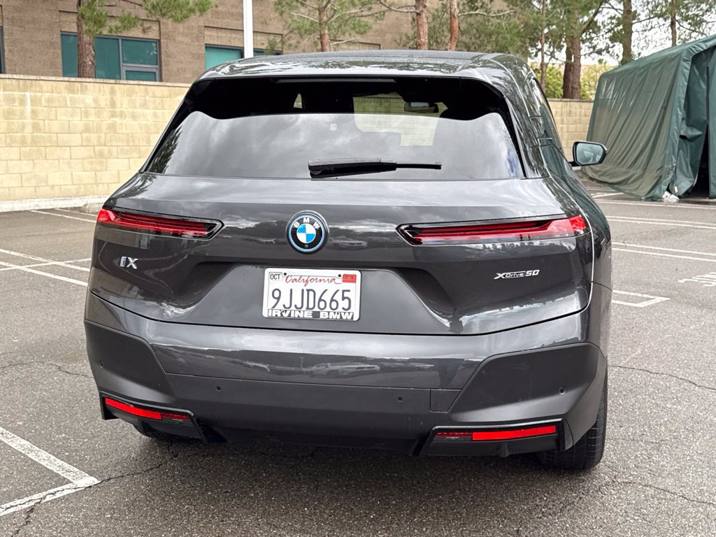 Used 2024 BMW iX xDrive50 w/ Convenience Package AWD/4WD image 9