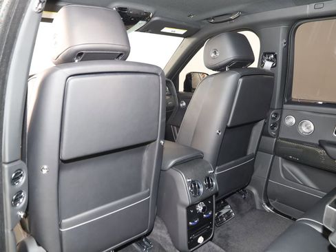 Used 2024 Rolls-Royce Cullinan Black Badge image 86