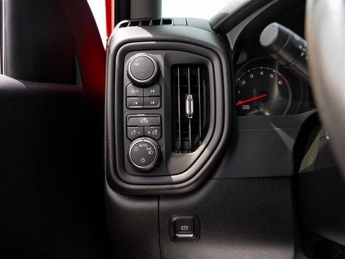 Used 2021 Chevrolet Silverado 1500 Custom Trail Boss AWD/4WD image 33