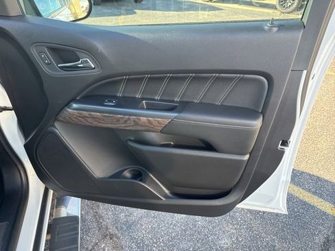 Used 2021 GMC Canyon Denali image 16