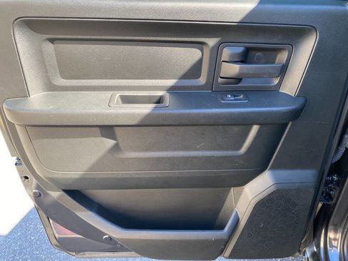 Used 2018 RAM 1500 Tradesman w/ Chrome Appearance Group image 22