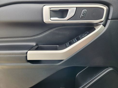 Used 2023 Ford Explorer XLT w/ Equipment Group 202A image 26