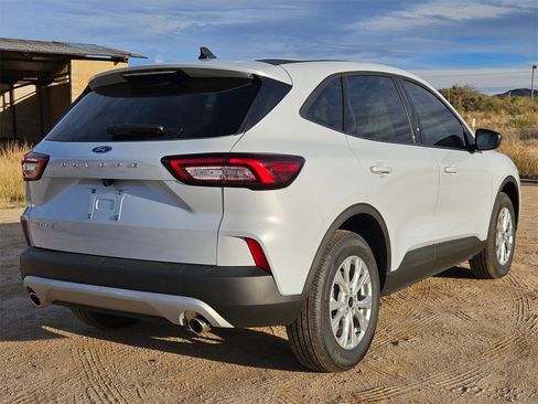 New 2026 Ford Escape Active image 5