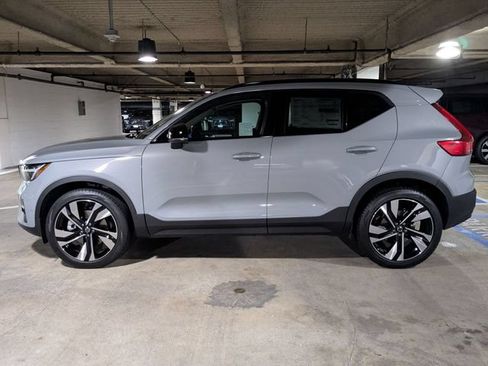 New 2025 Volvo XC40 B5 Ultra w/ Climate Package AWD/4WD image 6