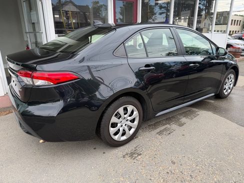 Used 2020 Toyota Corolla LE FWD image 33