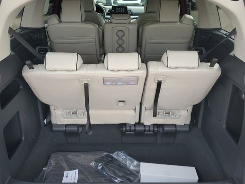 New 2026 Honda Odyssey Touring image 13