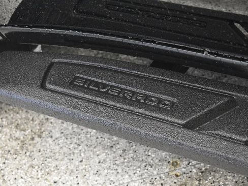 Used 2022 Chevrolet Silverado 1500 LT image 30