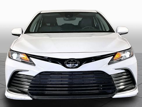 Used 2023 Toyota Camry LE FWD image 4