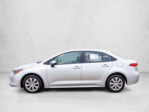 Used 2025 Toyota Corolla LE FWD image 8