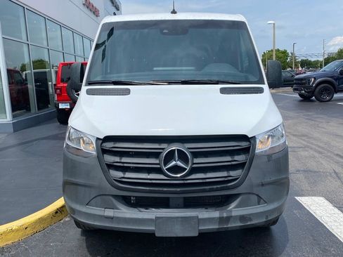 Used 2024 Mercedes-Benz Sprinter 2500 image 3