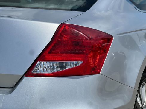 Used 2011 Honda Accord EX-L image 25