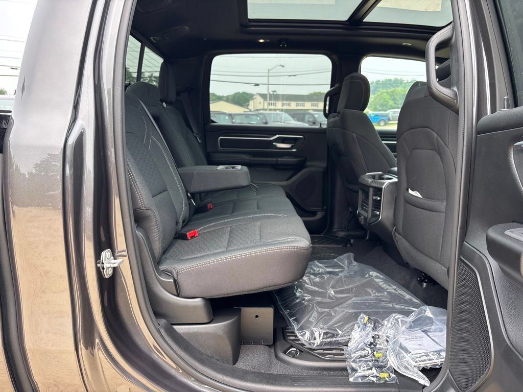 New 2026 RAM 1500 Big Horn AWD/4WD image 24